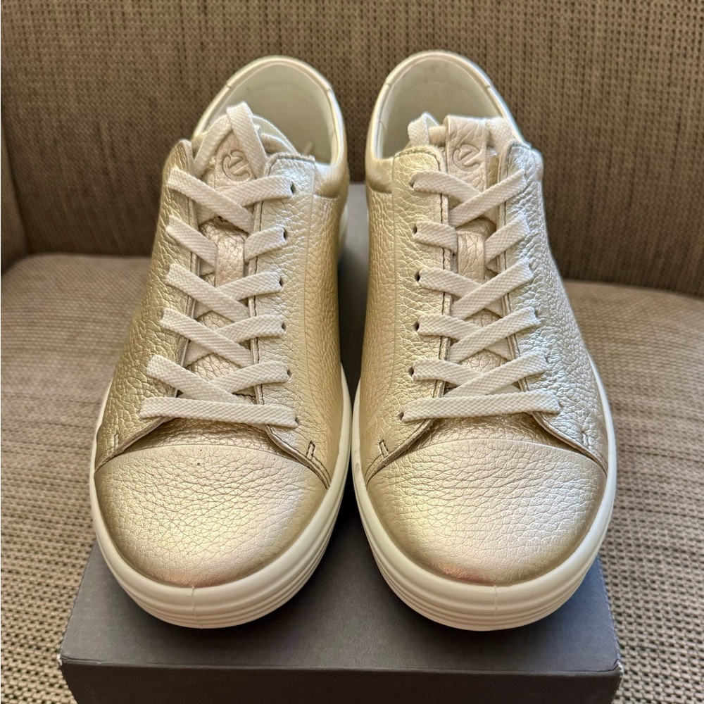 Ecco Women’s Soft 7 Monochromatic 2.0 Sneakers